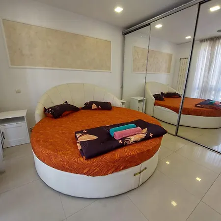 The Penthouse Апартаменти *